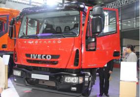依維柯 Eurocargo 4*2四門雙排底盤