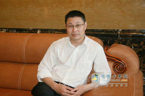 一汽錫柴銷售公司副總經(jīng)理、總工程師李培然