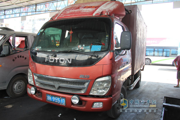 配置康明斯ISF3.8福田奧鈴貨車(chē)