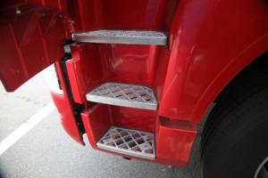 一汽解放青島 天V 6x2 高速物流用車（國四）