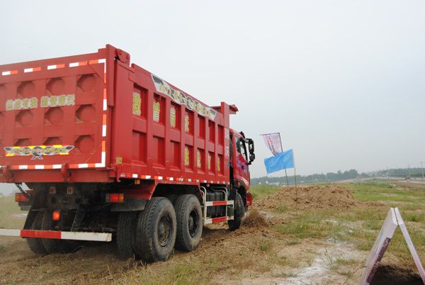 瑞沃卡車極限挑戰(zhàn)賽河南賽區(qū)賽場(chǎng)風(fēng)云