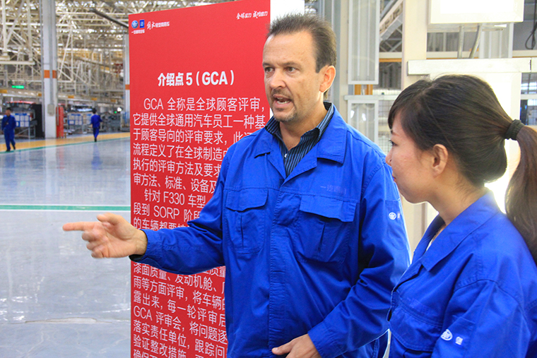 一汽通用第三代解放輕卡F330下線(xiàn)工廠(chǎng)參觀(guān)