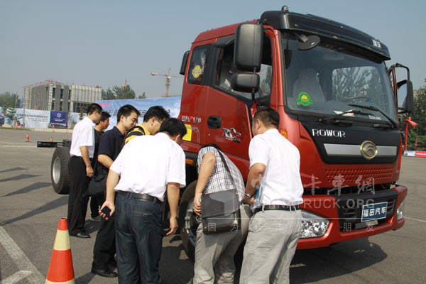 瑞沃中卡（康明斯動(dòng)力）國(guó)四新品上市發(fā)布會(huì)