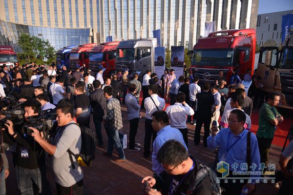 歐洲新價(jià)值綻放長春 歐曼GTL開啟重卡全體驗(yàn)時(shí)代