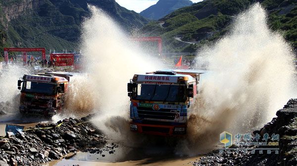 玲瓏輪胎車隊(duì)沖刺