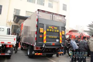中國(guó)重汽2014輕卡商務(wù)會(huì) 康明斯、曼高端輕亮相