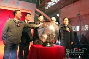 一汽通用解放S230公獅l量產(chǎn)下線及產(chǎn)品實(shí)拍