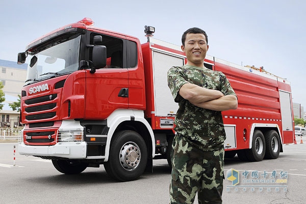 北京-V8-R560-消防車(chē)