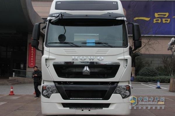 中國(guó)重汽 HOWO T7H 4×2 牽引車