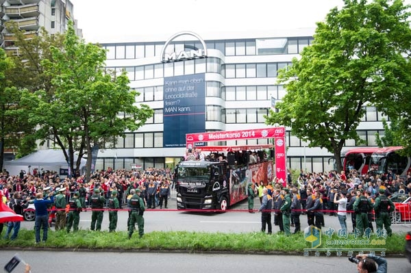 德國曼"冠軍巡游卡車"的特殊設計
