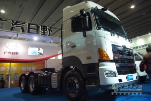 可靠品質(zhì)贏訂單 廣汽日野交付10輛國(guó)IV牽引車