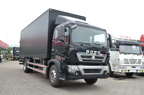 中國重汽 HOWOT5G平臺中卡 4*2廂式載貨車
