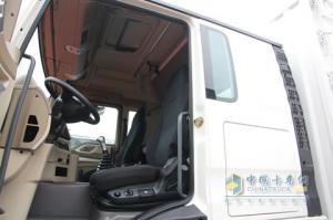 中國(guó)重汽 HOWO T5G重卡 8X4載貨車
