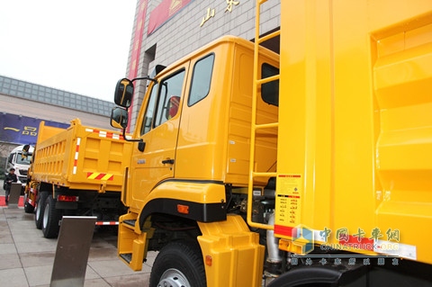 中國(guó)重汽 HOWO 6×4自卸車