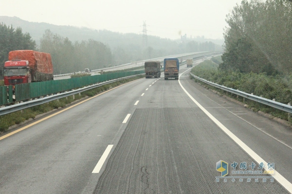 奔馳卡車中國物流主干線油耗實測西安-鄭州-北京圓滿結束