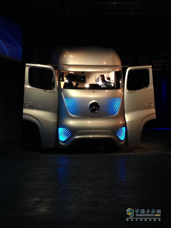 梅賽德斯-奔馳未來卡車2025完美闡釋2014國(guó)際商用車展(IAA)