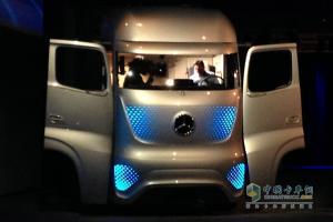 奔馳未來(lái)卡車2025帶你駕駛未來(lái)