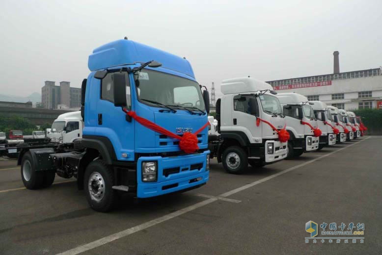 慶鈴舉行首批國產化VC46重型車交車儀式
