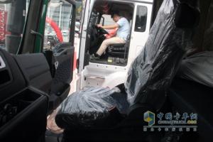 中國(guó)重汽 SITRAK-C5H郵政車(chē)4×2（5噸）