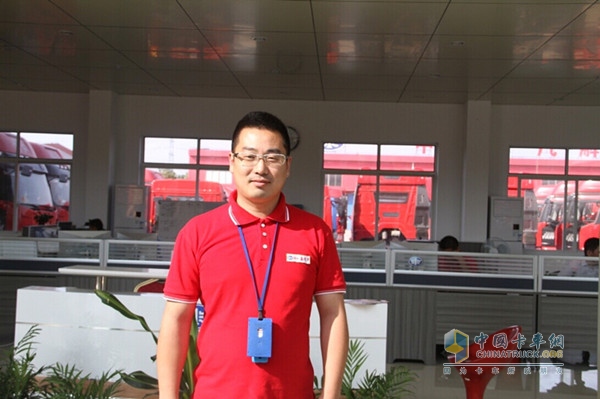 解放商用汽車上?？偨?jīng)銷鑫觀華汽車銷售有限公司負(fù)責(zé)人鄭文