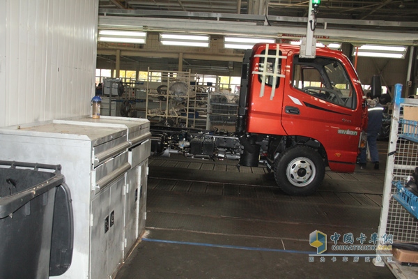 參觀福田汽車北京多功能汽車廠暨“歐馬可、奧鈴車型品鑒