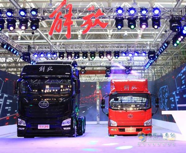 解放全新的JH6高端重卡、J6F高端輕卡正式在新基地投產(chǎn)