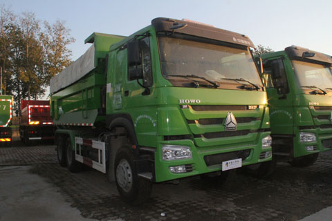 中國(guó)重汽 HOWO重卡 340馬力 6X4 國(guó)四自卸車(chē)(U型斗新型渣土車(chē))(ZZ3257N3847D1)