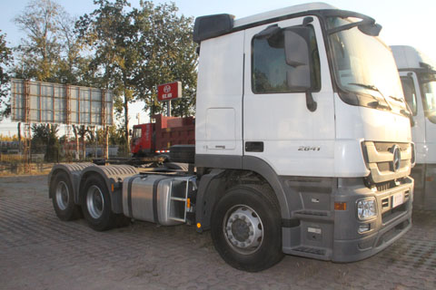 奔馳Actros重卡 408馬力 6X2 國四牽引車(型號2641)