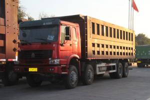 中國重汽 HOWO重卡 375馬力 8X4 自卸車(側翻)(ZZ3317N4067C1)