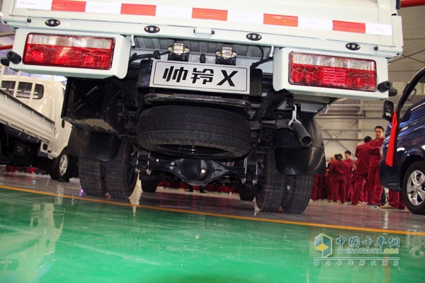 江淮汽車(chē)蒙城生產(chǎn)基地產(chǎn)品下線暨帥鈴x上市儀式