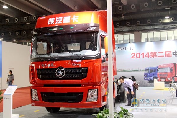 陜汽德龍X3000 6X4牽引車(chē)