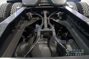 廣州車展:東風柳汽霸龍M7牽引車帶頭 注重專用車市場