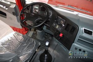 廣州車展；陜汽重卡攜德龍牽引車和智能渣土車亮相