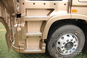 東風(fēng)商用車 天龍旗艦 480馬力 6x4 國四 高配牽引車