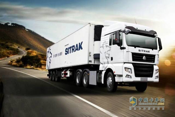 SITRAK汕德卡6X4牽引車+冷藏掛車