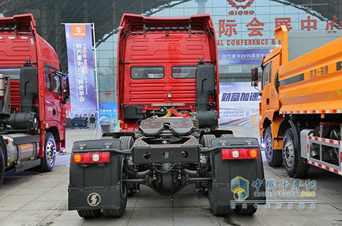 陜汽重卡 X3000 濰柴 430馬力 6X4 輕量化 國(guó)四牽引車