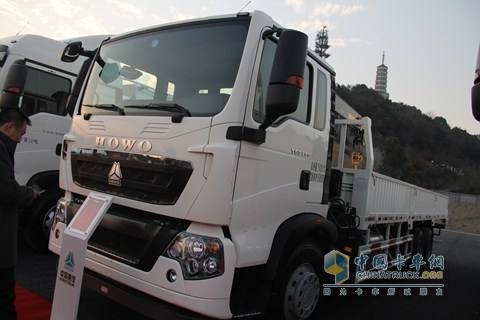 中國(guó)重汽 T5G 280馬力 6X4 隨車起重運(yùn)輸車