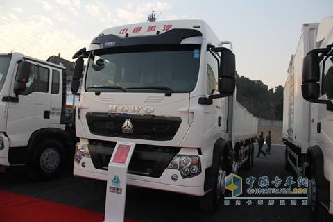中國(guó)重汽 T5G 280馬力 6X4 隨車起重運(yùn)輸車