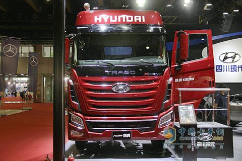 四川現(xiàn)代 Xcient創(chuàng)虎 410馬力 8X4 國(guó)四 載貨車