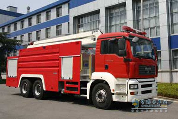 德國(guó)曼牌底盤(pán)城市主戰(zhàn)消防車(chē)