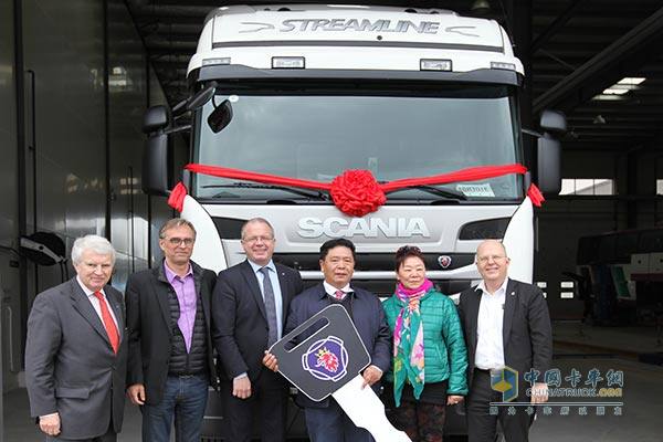 斯堪尼亞廣州直營經(jīng)銷商交付第一百臺(tái)卡車