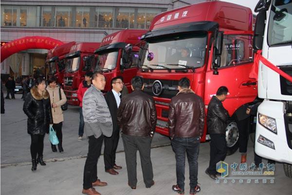 中國重汽濟(jì)南商用車新斯太爾產(chǎn)品臨沂地區(qū)上市