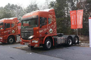 聯(lián)合卡車以年銷逾7000臺收官  U/V平臺產(chǎn)品聯(lián)手挑戰(zhàn)2015年1.2萬目標(biāo)