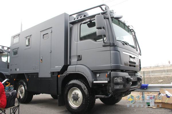 21RV與堅(jiān)持夢想者同行--2015中國(北京)國際房車露營展覽會