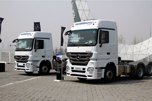 奔馳 Actros 1841 LS旗艦版 410馬力4X2 國(guó)四牽引車