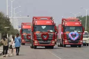 歐曼GTL做婚車(chē) 山東驚現(xiàn)超能重卡婚禮