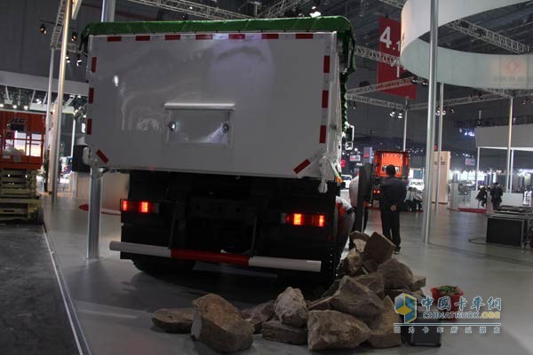 東風商用車 東風大力神 6×4 智能渣土車