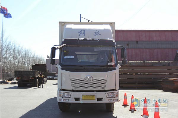 促銷：遼寧一汽解放J6L4*2載貨車20.3萬