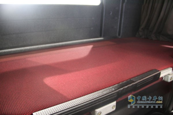 上海車展 上汽依維柯紅巖發(fā)布全新車聯(lián)網(wǎng)系統(tǒng)“杰時(shí)達(dá)”