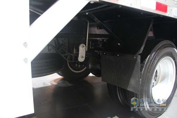 上海車展 上汽依維柯紅巖發(fā)布全新車聯(lián)網(wǎng)系統(tǒng)“杰時(shí)達(dá)”